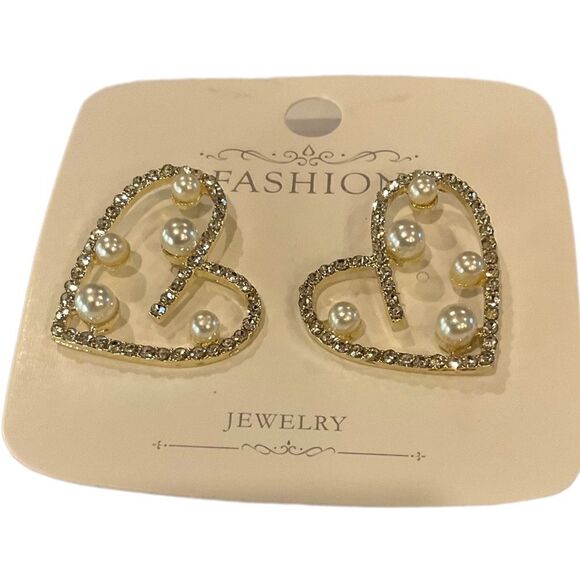 Gorgeous Heart Earrings   - Picture 1 of 3
